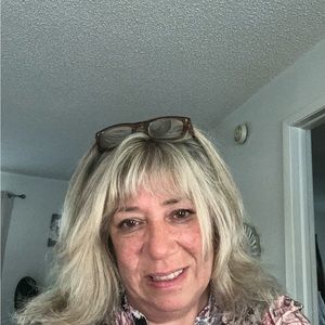 Meet your Posher, Pauline